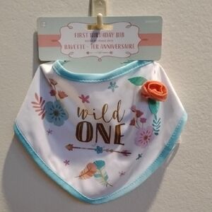 D- NWT Wild One First Birthday Bib - Multicolor